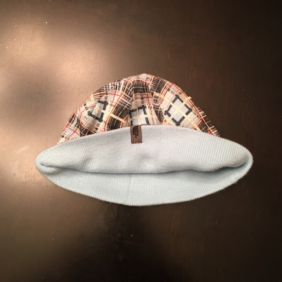 North Face beanie - Picture 2 of 2